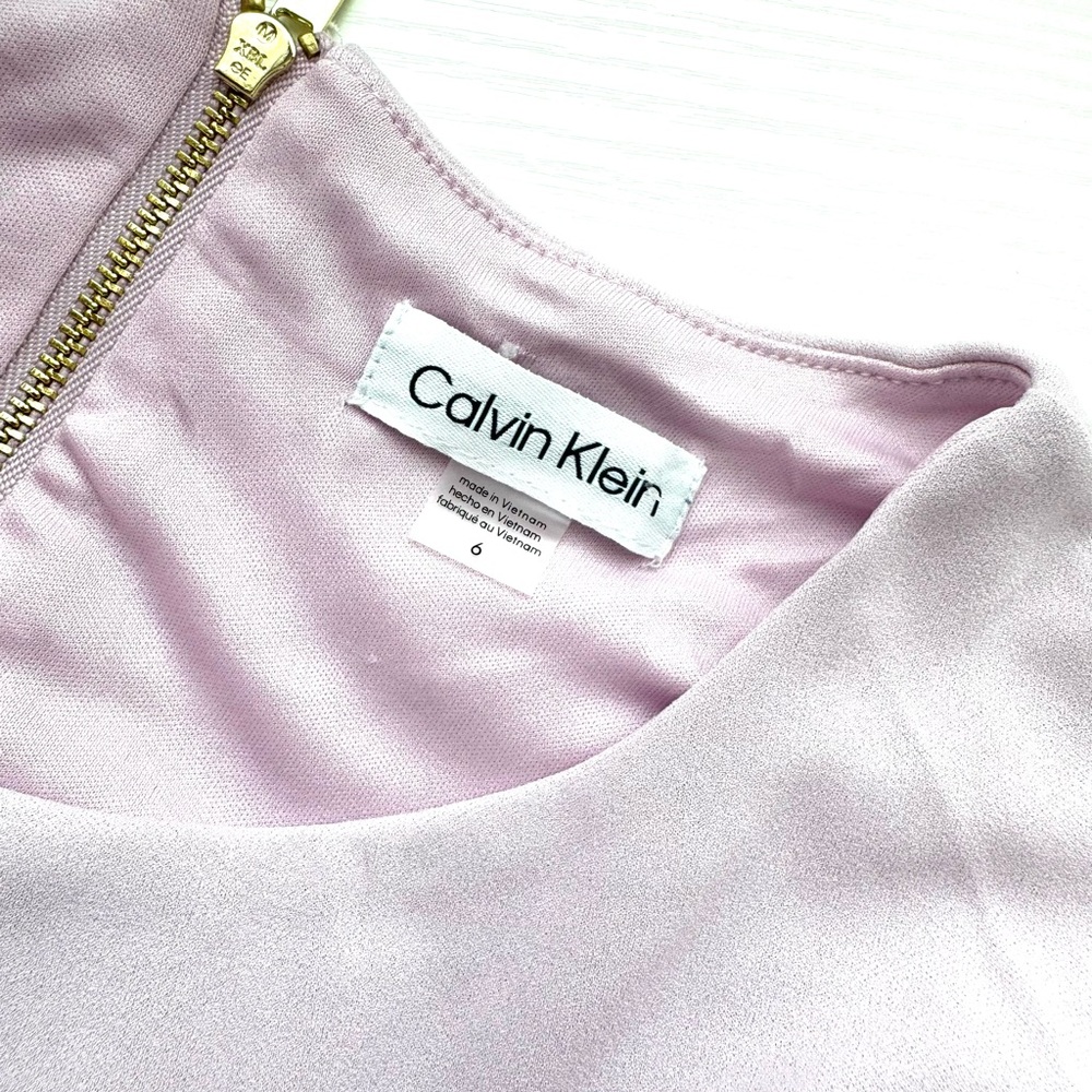 Calvin Klein Lavender Flutter Sleeve Sheath Dress Size 6 NWT - Picture 3 of 7